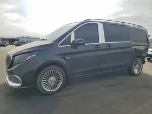 Mercedes-Benz Metris 2.0L 4 2023