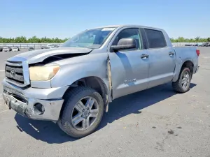 Toyota Tundra 5.7L 8 2012