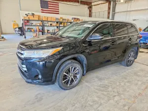 Toyota Highlander 3.5L 6 2017