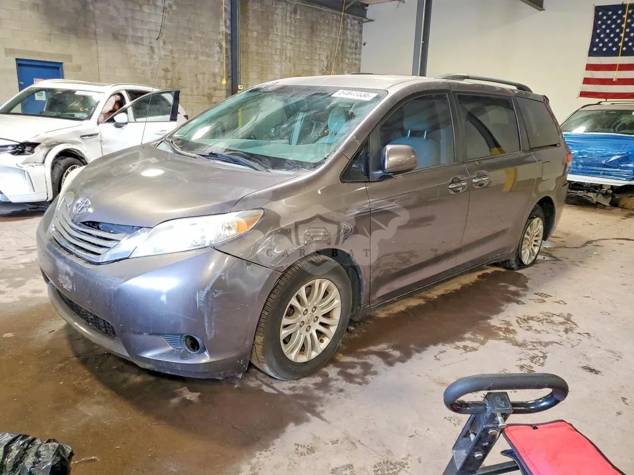 Toyota Sienna 3.5L 6 2014