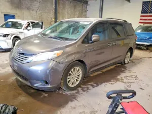 Toyota Sienna 3.5L 6 2014