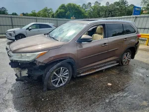 Toyota Highlander 3.5L 6 2018
