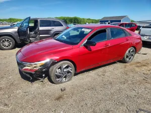 Hyundai Elantra 2.0L 4 2025