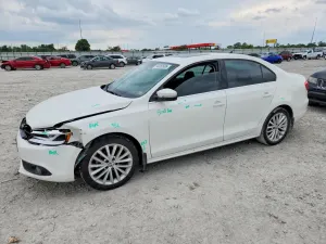 Volkswagen Jetta 2.0L 4 2013