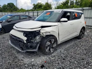 Kia Soul 2.0L 4 2023