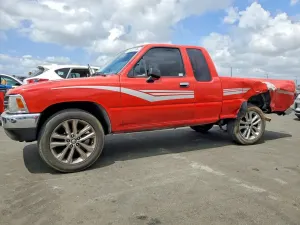 Toyota Hilux 2.4L 4 1990