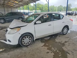 Nissan Versa 1.6L 4 2015