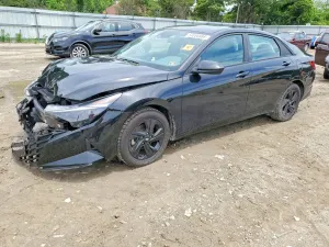 Hyundai Elantra 2.0L 4 2023