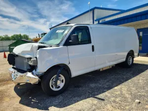 Chevrolet Express 6.6L 8 2025