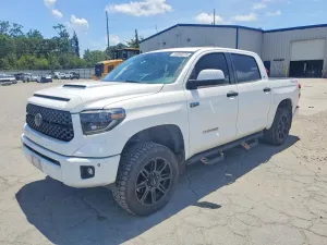 Toyota Tundra 5.7L 8 2020