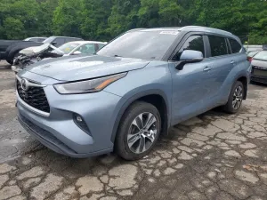Toyota Highlander 2.4L 4 2023