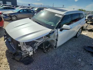Toyota Highlander 2.4L 4 2024