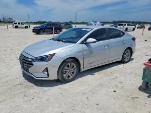 Hyundai Elantra 2.0L 4 2019