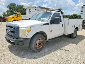 Ford F-350 6.7L 8 2015