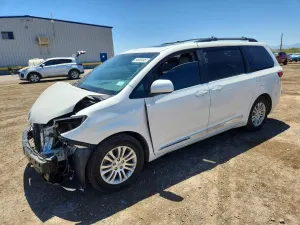 Toyota Sienna 3.5L 6 2017