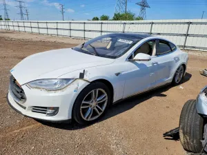 Tesla Model S 2013