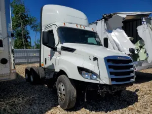 Freightliner Cascadia 14.8L 6 2024