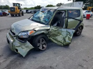 Kia Soul 2.0L 4 2011