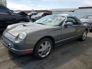 Ford Thunderbird 3.9L 8 2003