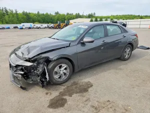 Hyundai Elantra 2.0L 4 2024