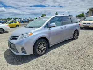 Toyota Sienna 3.5L 6 2018