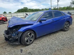 Hyundai Elantra 2.0L 4 2023