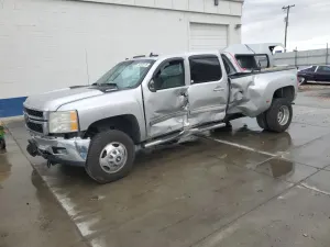 Chevrolet Silverado 1500 K3500 LTZ 6.6L 8 2011
