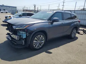 Toyota Highlander 3.5L 6 2021