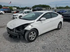 Hyundai Elantra SE 1.8L 4 2014