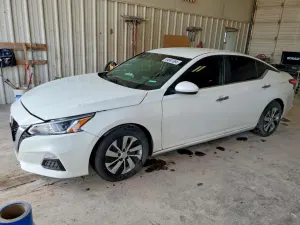Nissan Altima 2.5L 4 2020