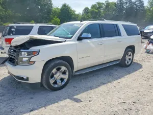 Chevrolet Suburban 5.3L 8 2015
