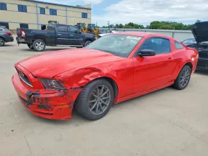 Ford Mustang 3.7L 6 2013