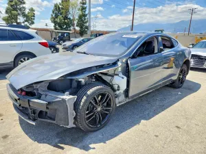 Tesla Model S 2013