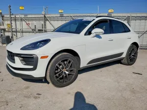 Porsche Macan 2.0L 4 2024