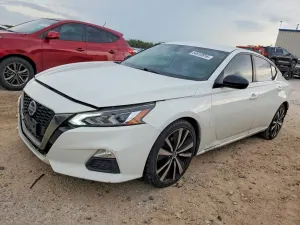 Nissan Altima 2.5L 4 2020