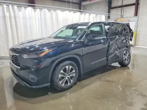 Toyota Highlander 2.4L 4 2026
