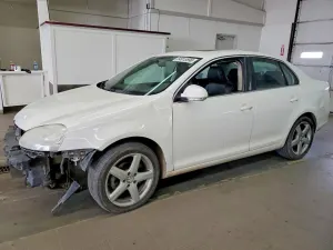 Volkswagen Jetta 2.0L 4 2010