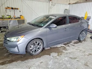 Hyundai Elantra 2.0L 4 2020