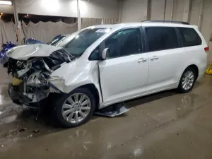 Toyota Sienna 3.5L 6 2011