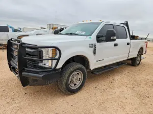 Ford F-350 6.7L 8 2019