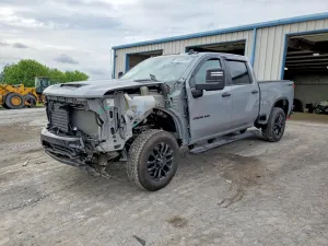 Chevrolet Silverado 1500 6.6L 8 2025