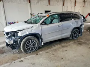 Toyota Highlander 3.5L 6 2018