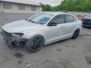 Volkswagen Jetta 2.0L 4 2013