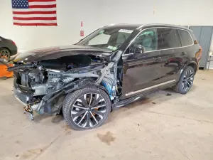 Volvo XC90 2.0L 4 2026