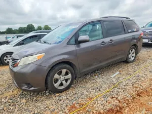 Toyota Sienna 3.5L 6 2012