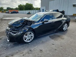 Lexus IS 2.0L 4 2021