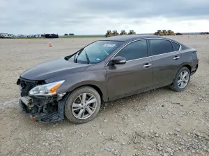 Nissan Altima 2.5L 4 2015