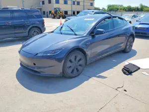Tesla Model 3 2025