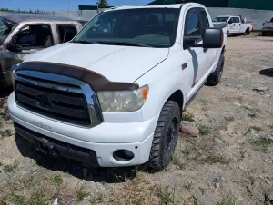 Toyota Tundra 5.7L 8 2011