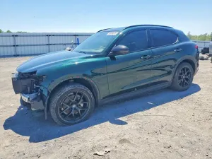 Alfa Romeo Stelvio 2.0L 4 2021